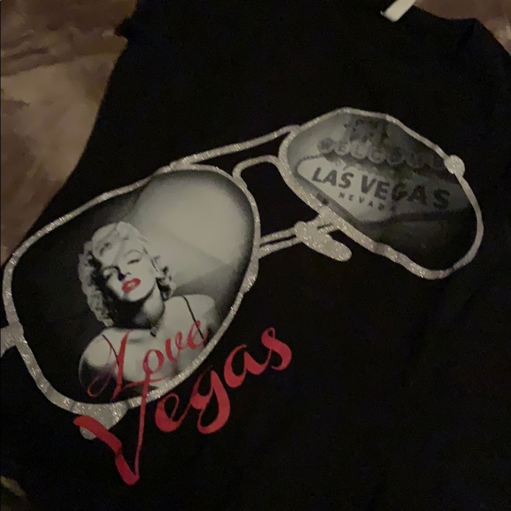 Tee shirt